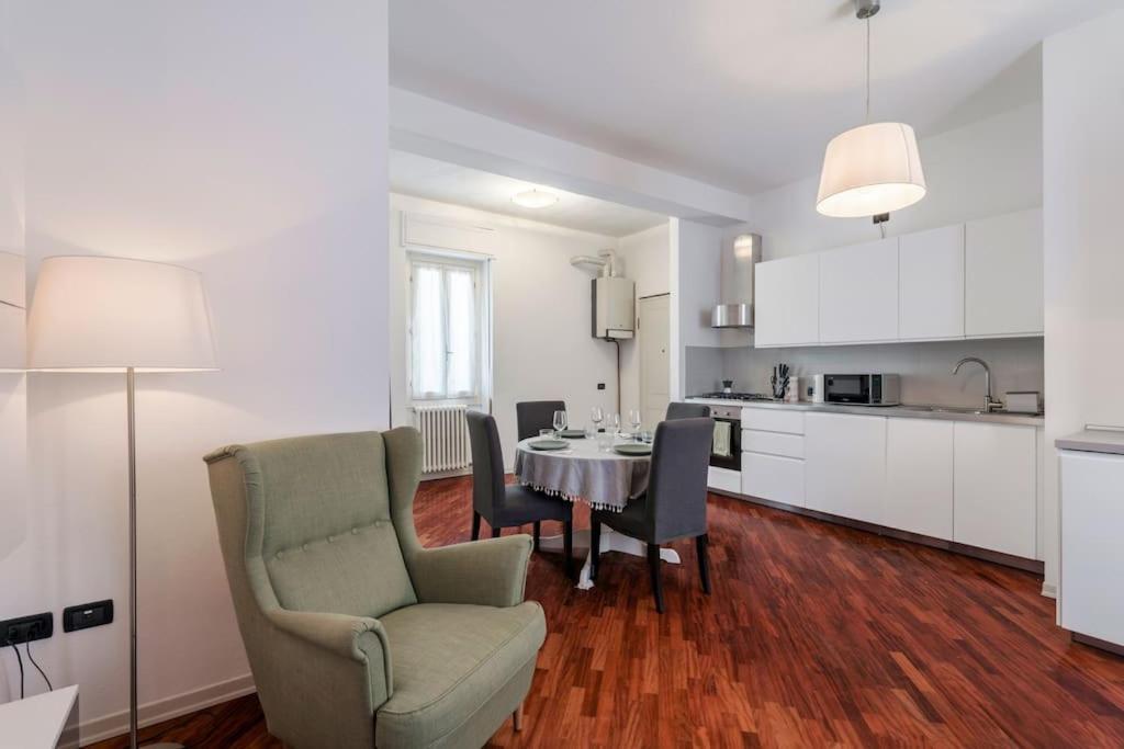 Appartement Menotti - - By Host4u Brescia